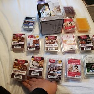 Scent warmer and wax cubes